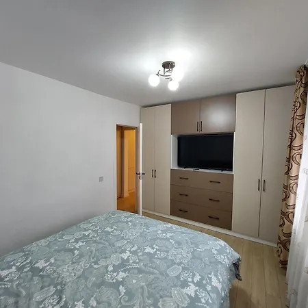 דירה Cu 2 Dormitoare קריובה